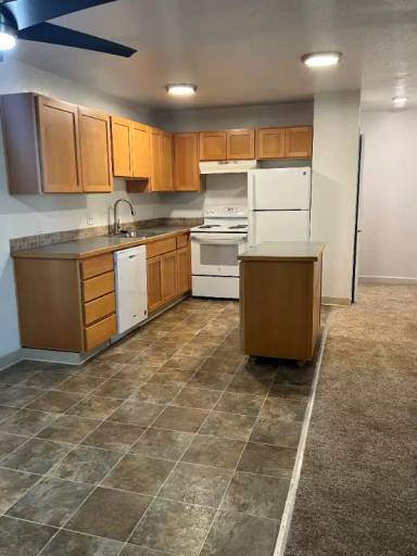 Main picture of 17250 SW Heritage Ct