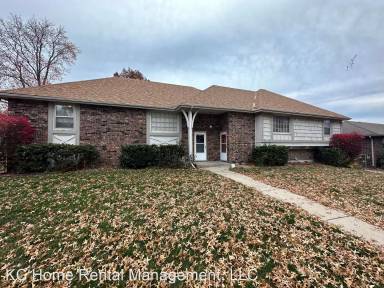 Main picture of 217 NW Highland Ln