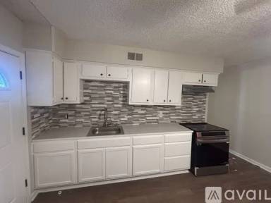 Main picture of 3961 Clayton Dr