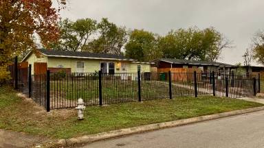 Main picture of 370 Kenmar Dr