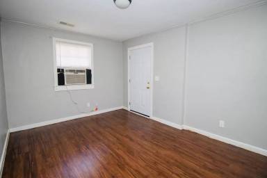 Main picture of 823 Central Dr
