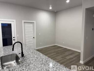 Main picture of 400 Panhandle Dr