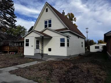 Main picture of 324 1st Ave S