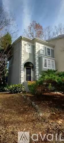 Main picture of 3737 E Bay St