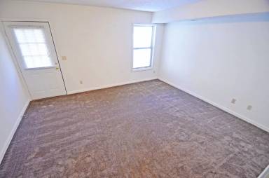 Main picture of 624 W 17th St