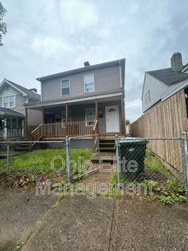 Main picture of 121 Hayden Ave