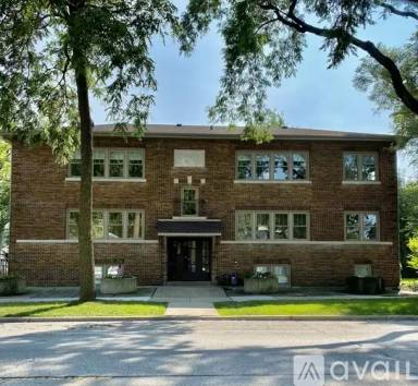Main picture of 3650 Grand Blvd