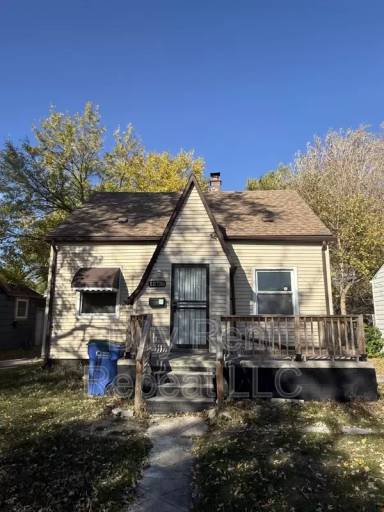 Main picture of 12735 Vernon Ave