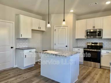 Main picture of 389 Fox Creek Dr