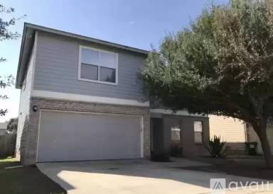 Main picture of 521 Gatewood Briar