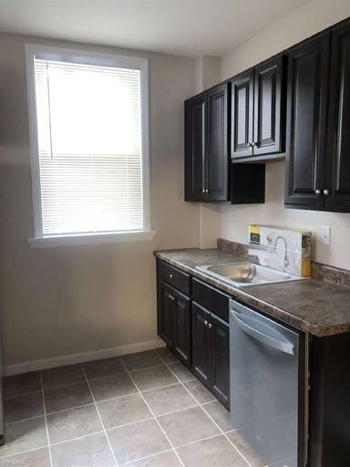 Main picture of 3333 Parkview Ave