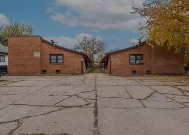 Main picture of 1031 S Emporia Ave
