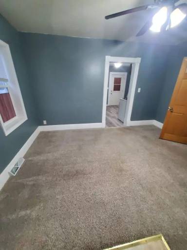 Main picture of 922 Elm St