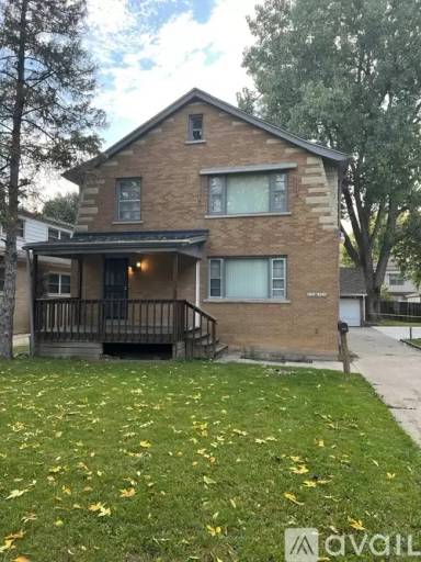 Main picture of 4702 N 44th St