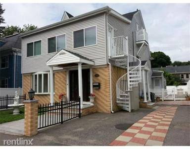 Main picture of 29 Elton Ave