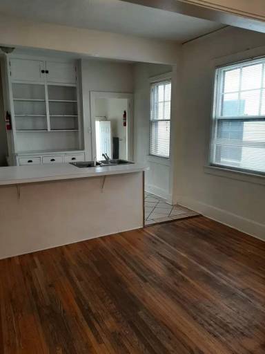 Main picture of 715 16th St