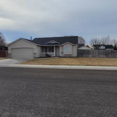 Main picture of 295 W Antler Ct