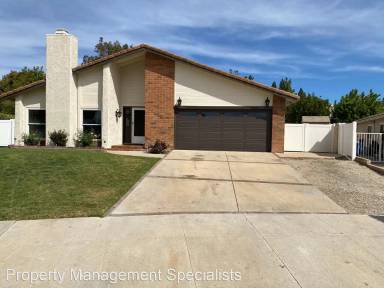 Main picture of 2685 Nicholas St