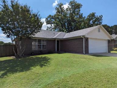 Main picture of 1860 Arden Ln