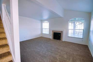 Main picture of 8023 W Rochelle Ave