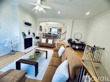 Main picture of 4118 W Kling St