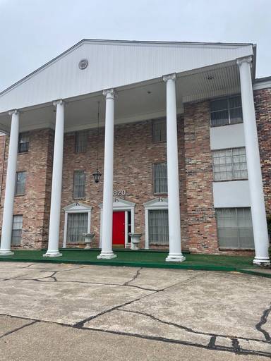 Main picture of Fairfield Oaks Condominium