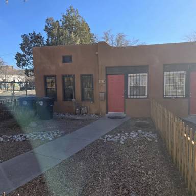 Main picture of 2132-2134 Gold Ave SE