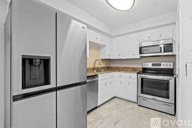 Main picture of 742 McPherson Dr