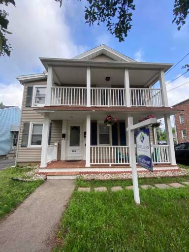 Main picture of 100 N Cherry St