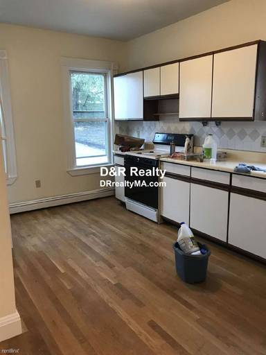 Main picture of 30 Otis St