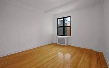 Main picture of 215 W 23rd St