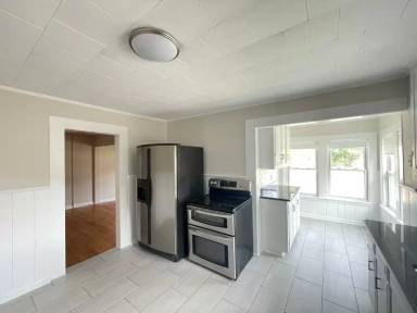 Main picture of 154 Sylvester St