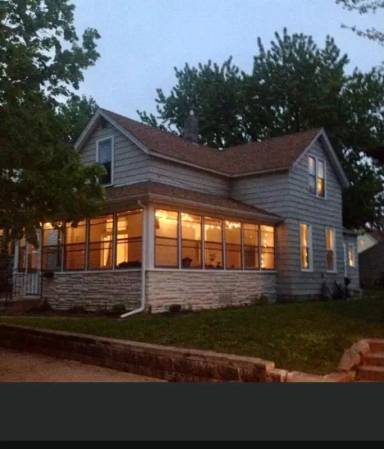 Main picture of 1110 Woodbridge St