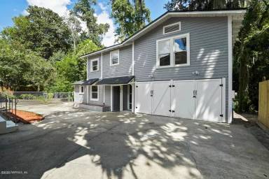 Main picture of 3674 Valencia Rd