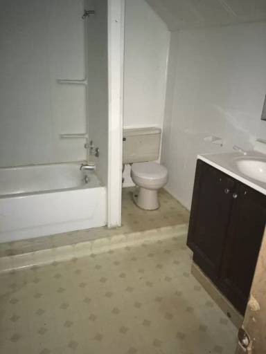 Main picture of 430 W 5th St