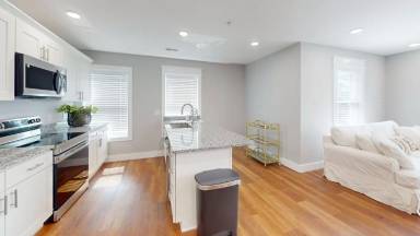 Main picture of 1704 Highland Ave