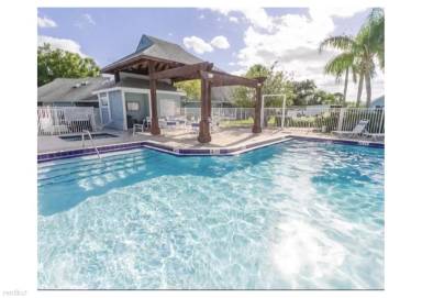 Main picture of 3947 Island Club Cir W
