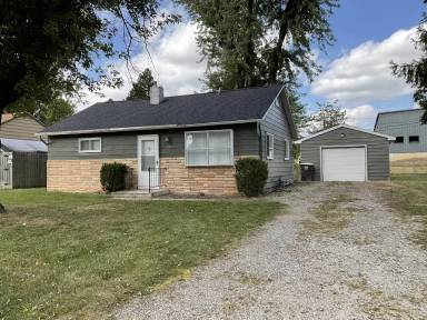 Main picture of 3324 N Cedar Crest Cir
