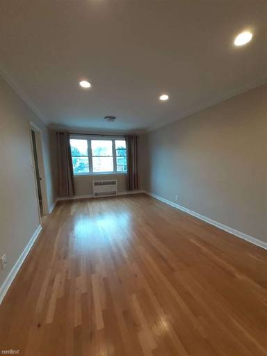 Main picture of 6178 56th St