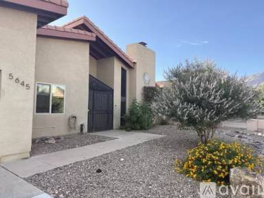 Main picture of 5645 N Camino de las Estrellas