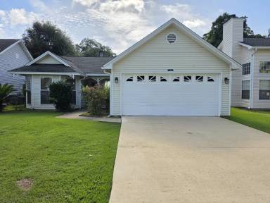 Main picture of 128 Meadowbrook Ct