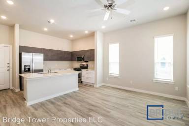 Main picture of 1233 Creekbank Dr