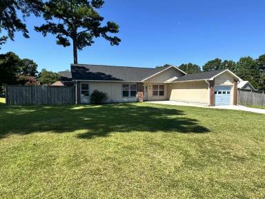 Main picture of 2209 Bridle Trl