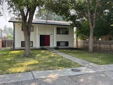 Main picture of 2106 N 33rd St