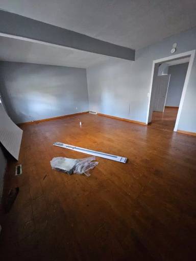Main picture of 311 E 3rd St