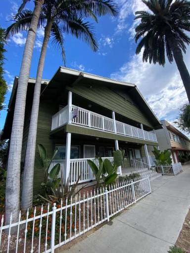 Main picture of 803 E 4th St