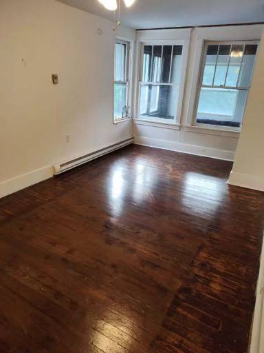 Main picture of 1915 11th Ave