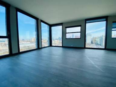 Main picture of 1935 W Harrison St