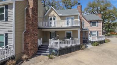 Main picture of 1318 Beach Blvd