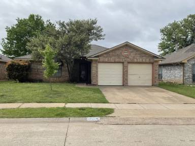 Main picture of 2703 Needles St